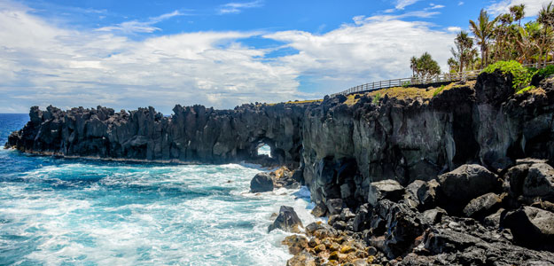 Flight low cost to Reunion Island